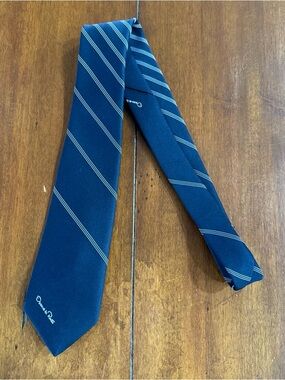 Oscar de la Renta Navy and Cream Diagonal Stripe Tie